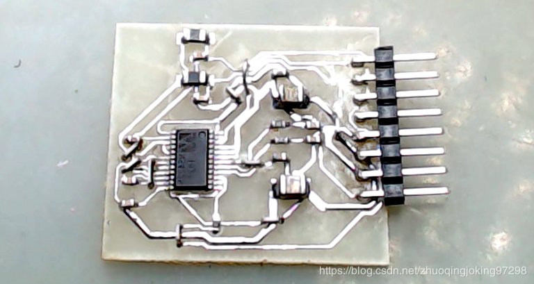 焊接完成之后实验电路板